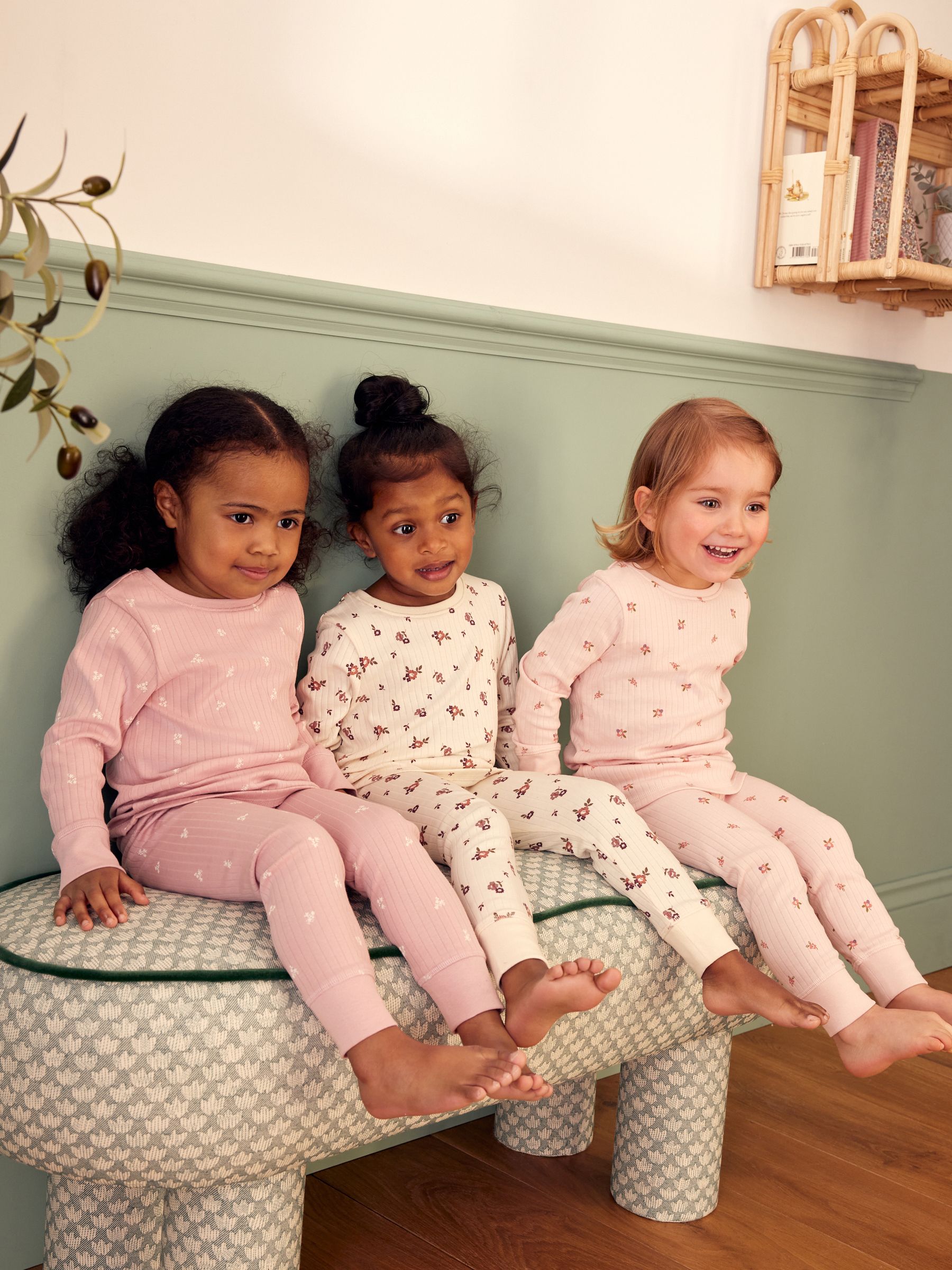 Roze/witte Ditsy - Knusse geribbelde pyjama's 3 verpakking (9mnd-12jr)