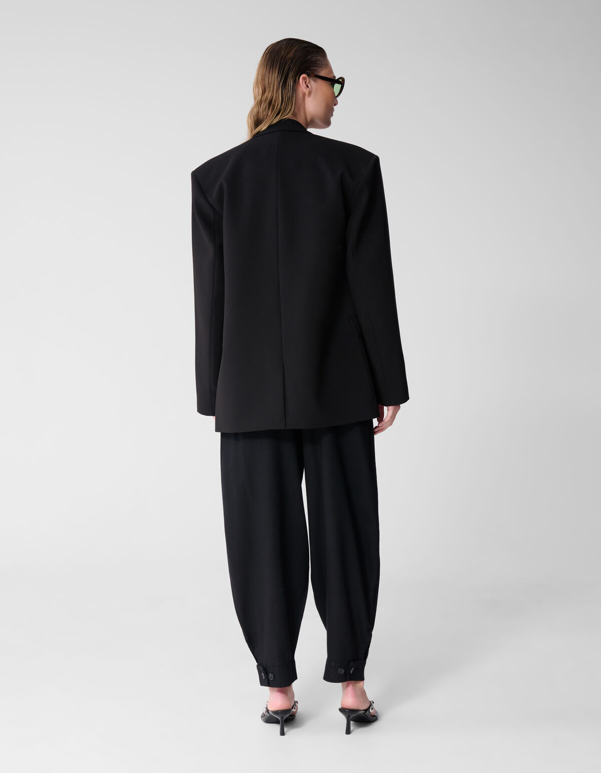 Big Shoulder Blazer Zwart By Lonneke