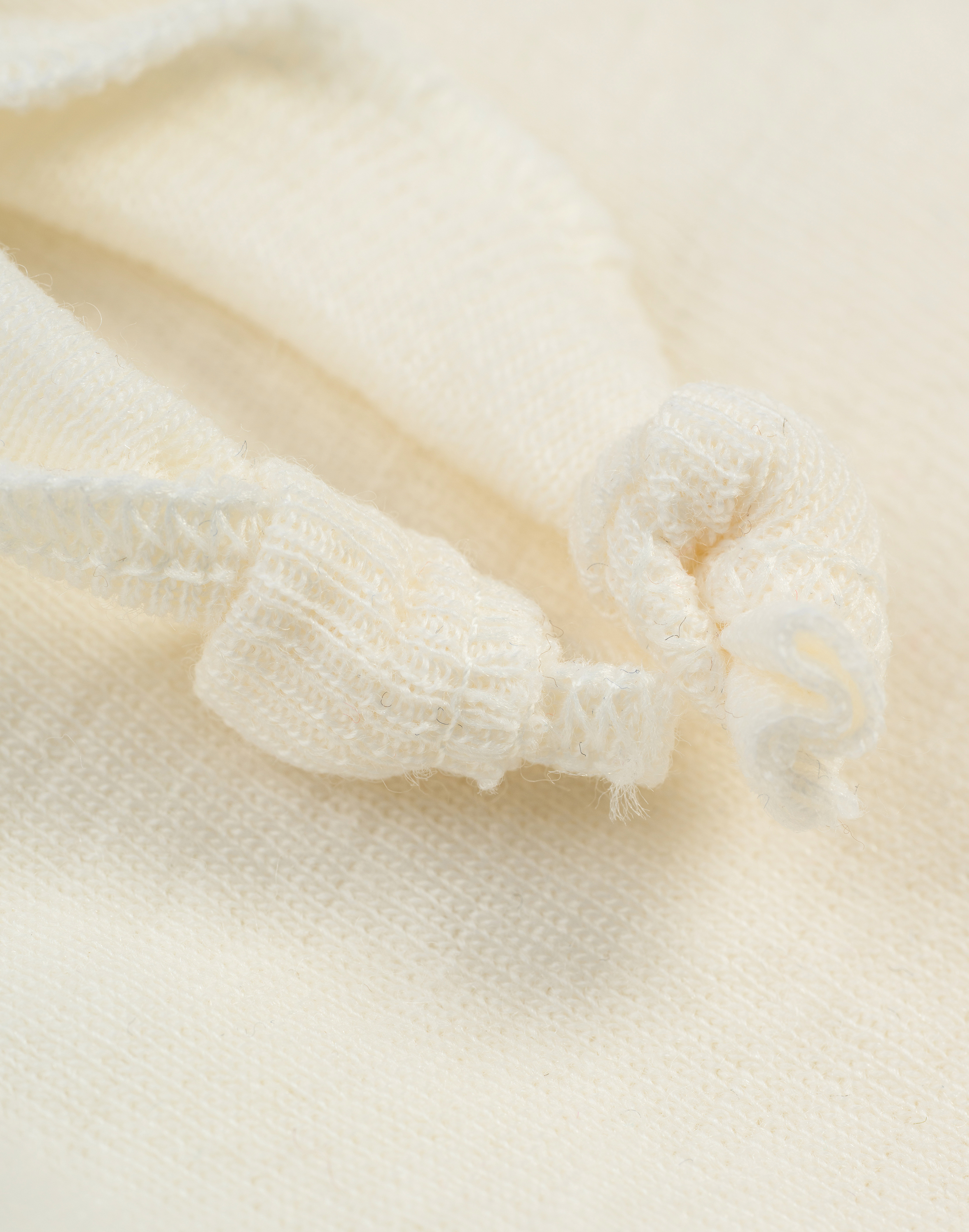 Strikmuts van merinowol voor baby’s in Natuur