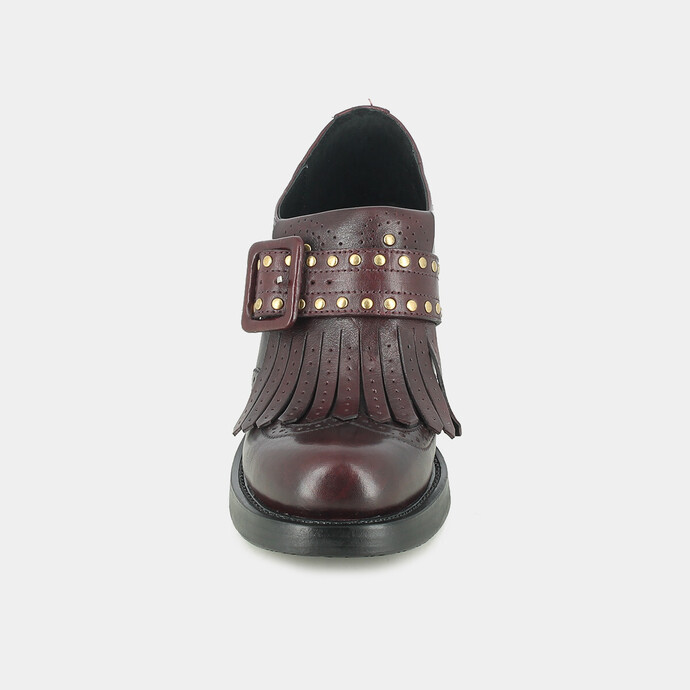 Mocassins à talons et pates frangées  en cuir bordeaux