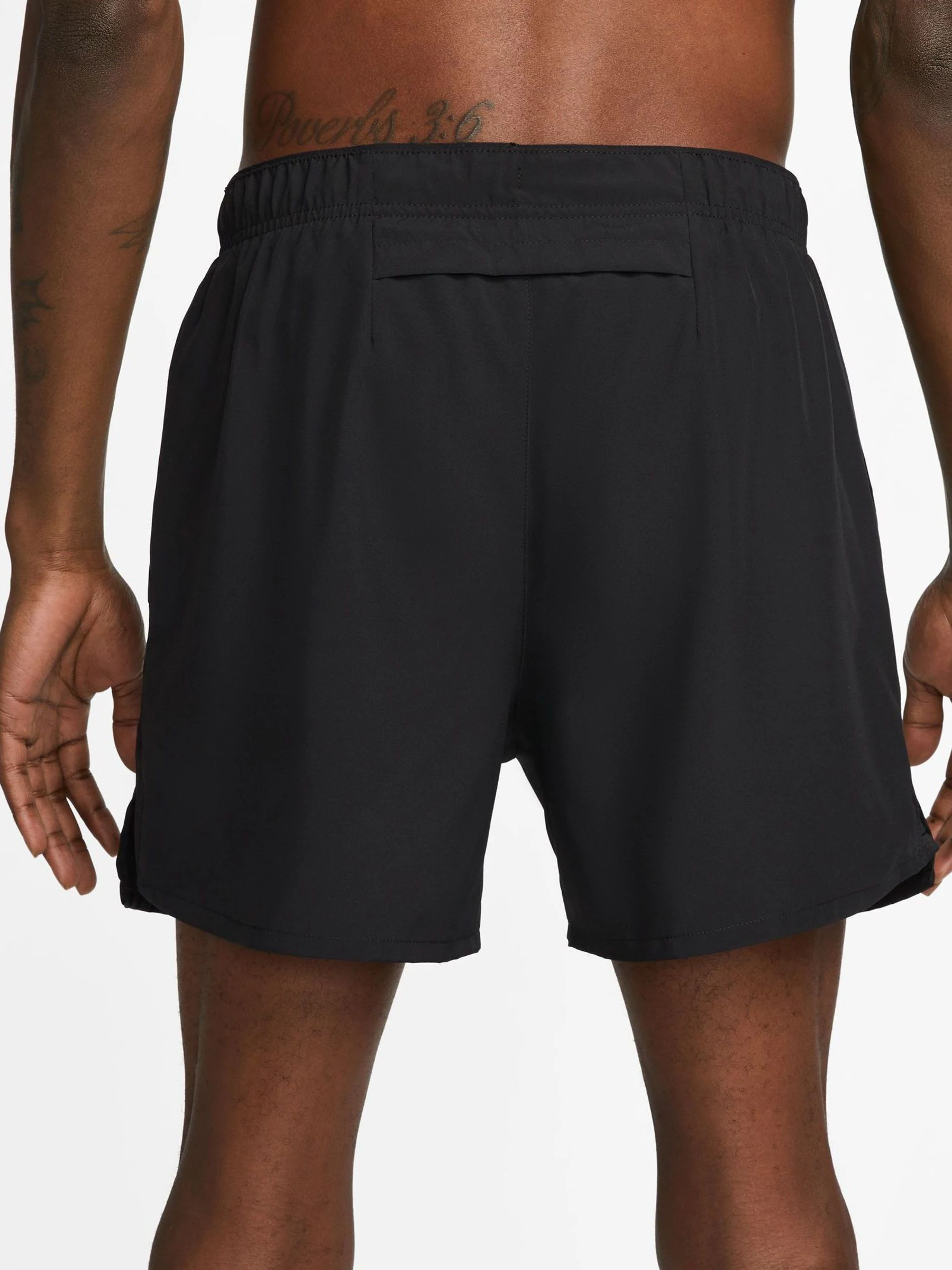 Zwart - Nike Dri-FIT Challenger 5 Inch hardloopshorts met slipvoering