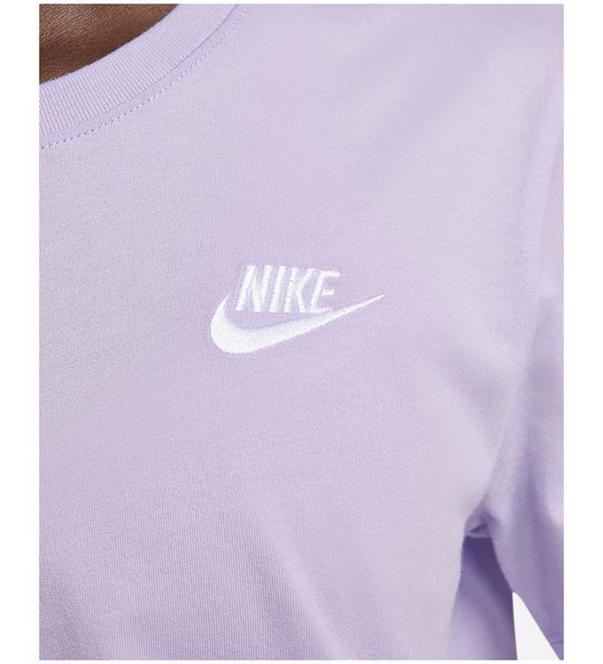 Nike Women Sportswear Club Essentials T-Shirt