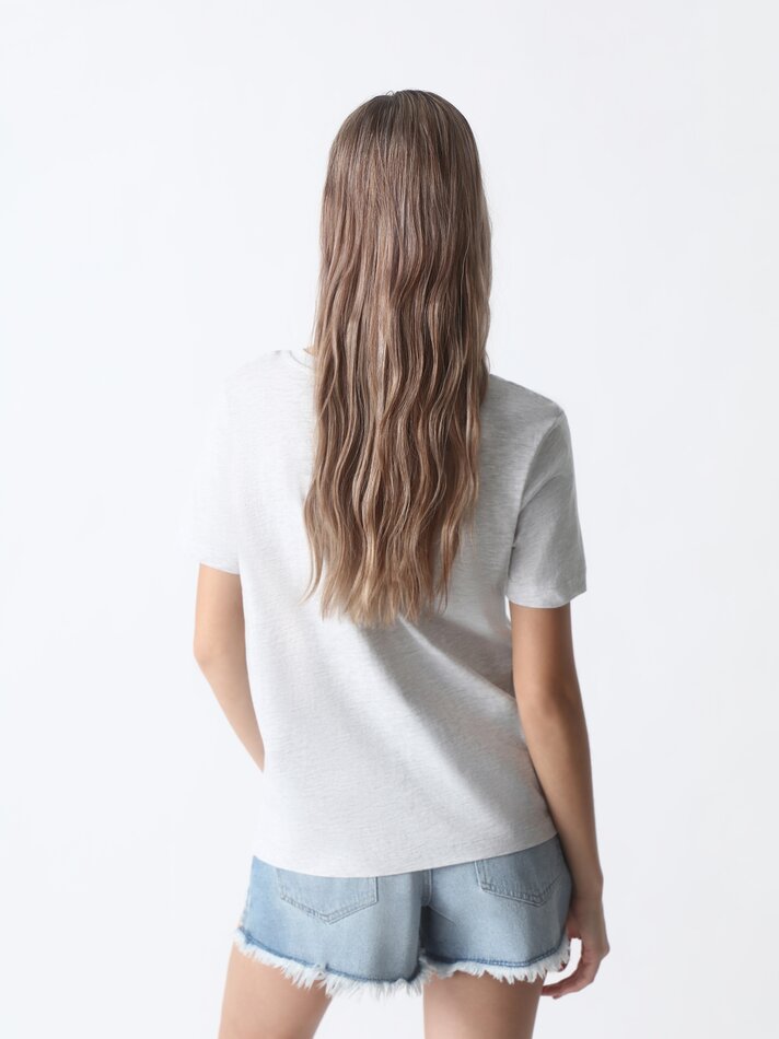 Pacote com 2 camisetas básicas com decote em V - Verde