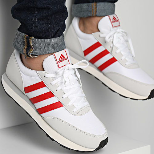 Baskets Run 60s HP2260 Footwear White Better Scarlet Grey One