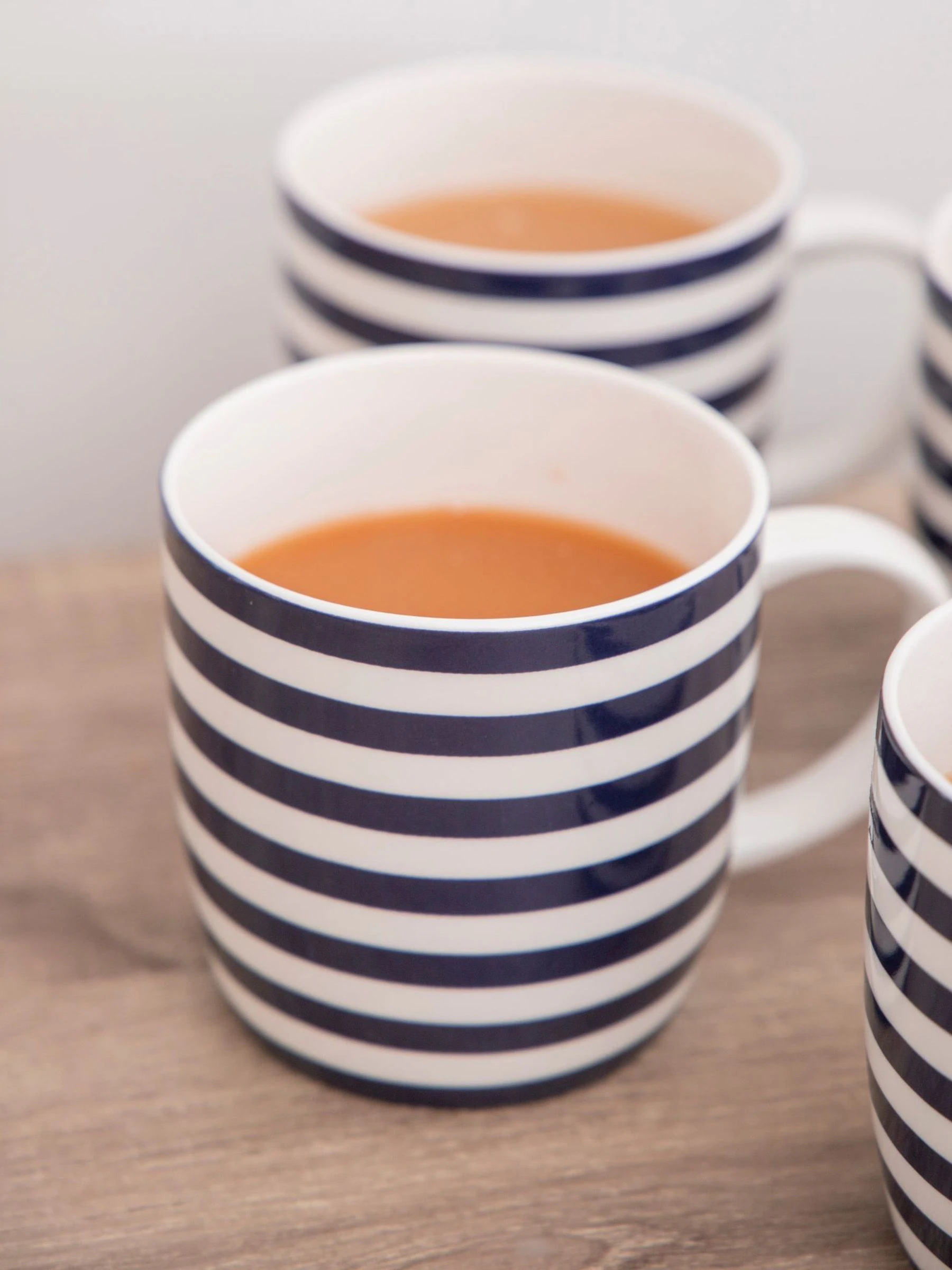 Kitchencraft Set of 4 Striped Ceramic Mugs