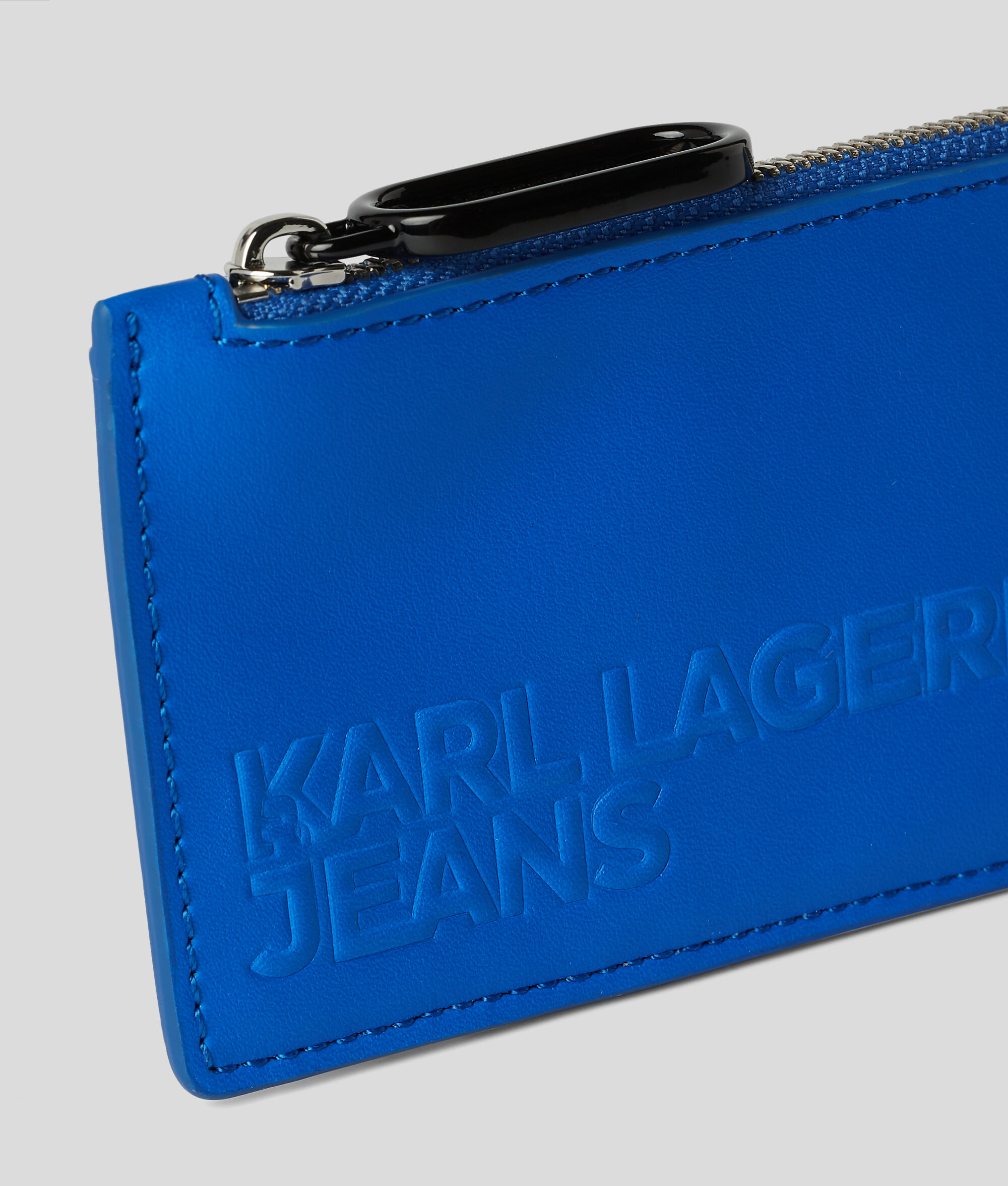 Porte-cartes zippé en cuir avec logo en relief