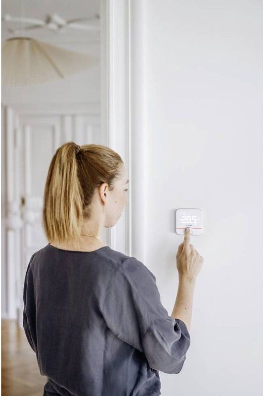 Thermostaat - Kamerthermostaat II - 230 V - Inbouwbehuizing - Draadbrug