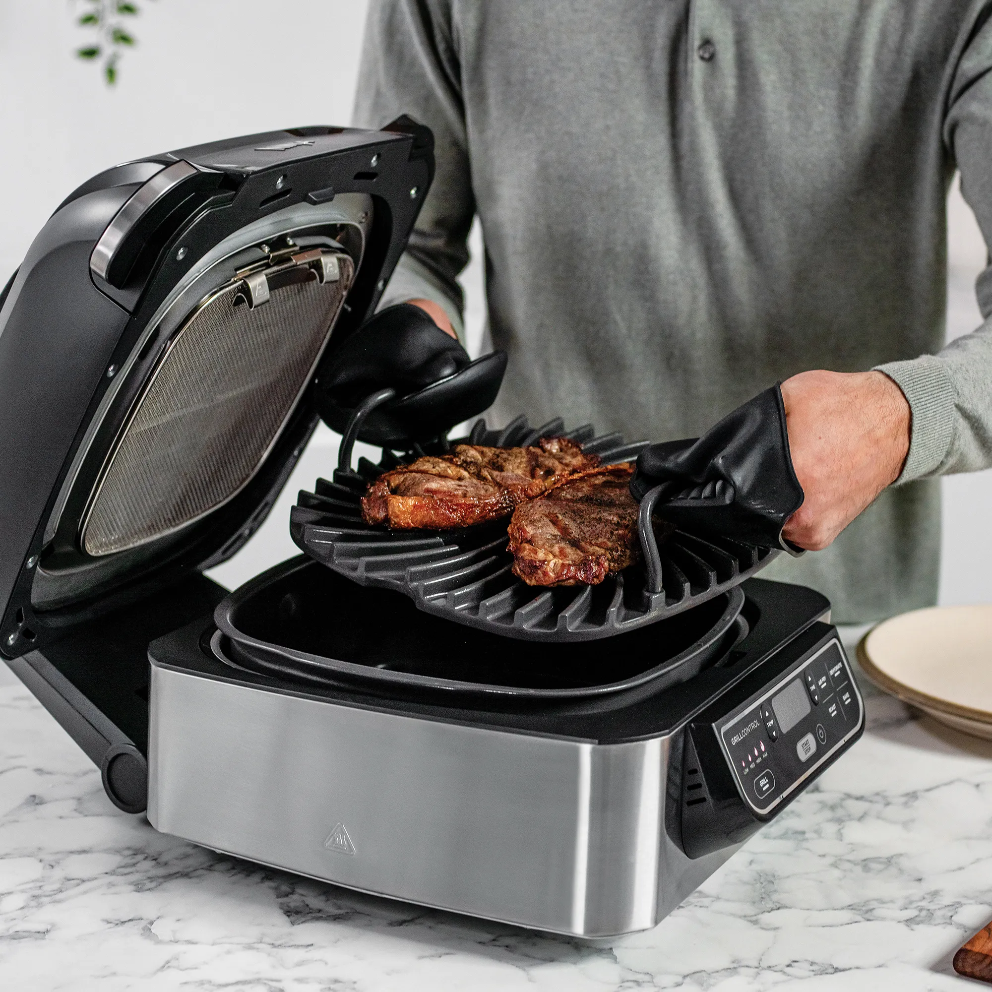 Ninja Foodi 5-i-1 Grill og Airfryer
