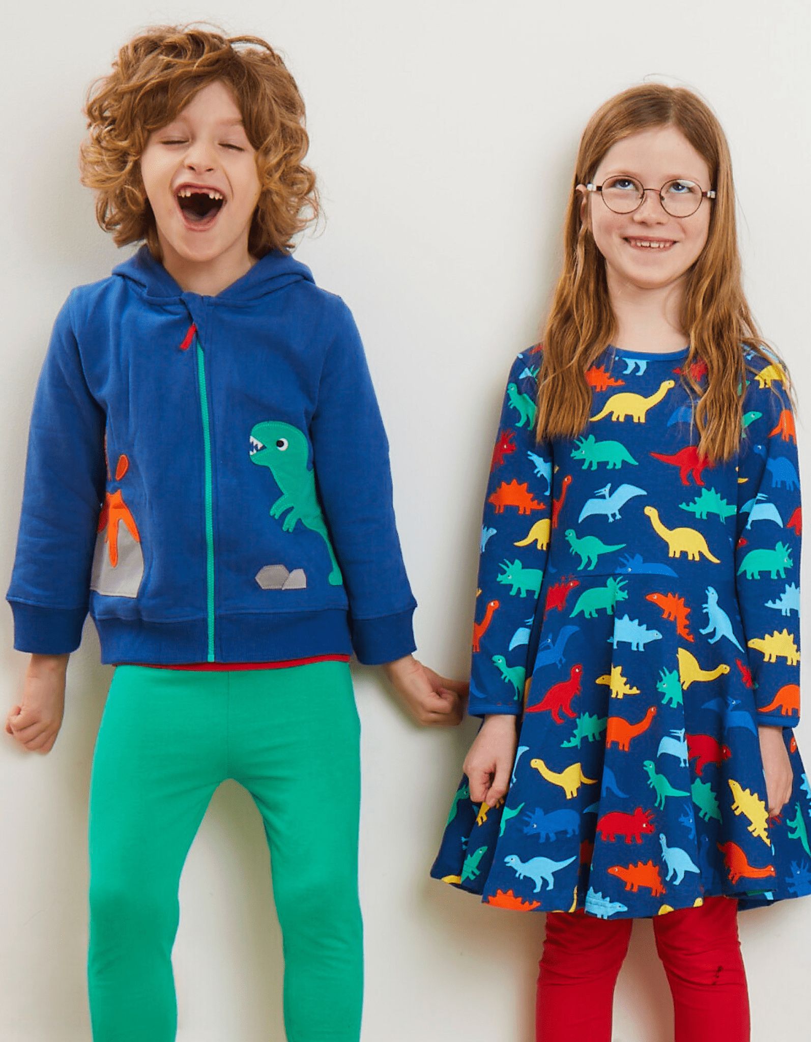 Toby Tiger Kapuzenpullover mit Dinosaurier Applikationen
