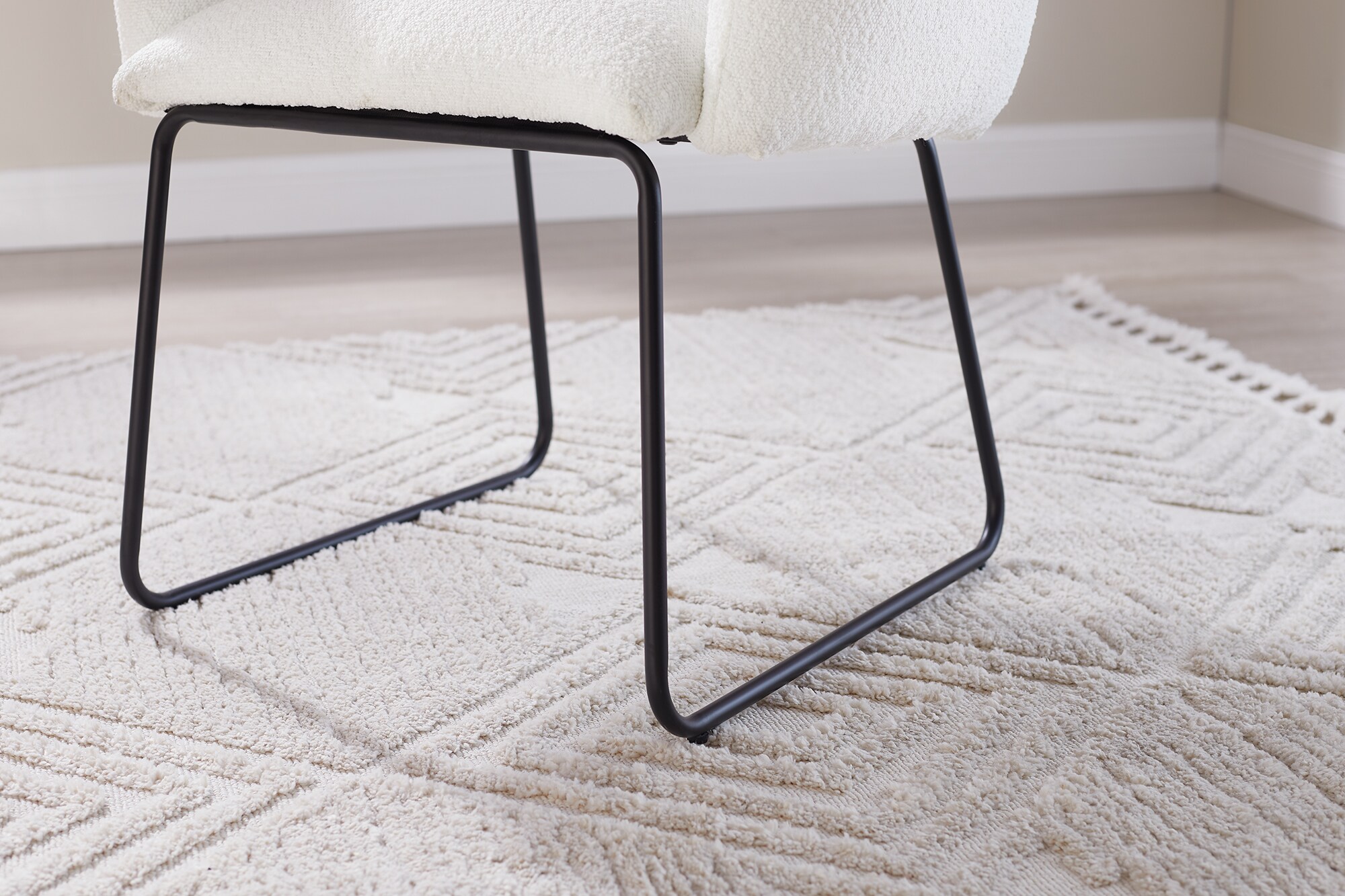 Armlehnstuhl Bouclé Stoff Weiß Esszimmerstuhl Küchenstuhl Wohnzimmer Stuhl