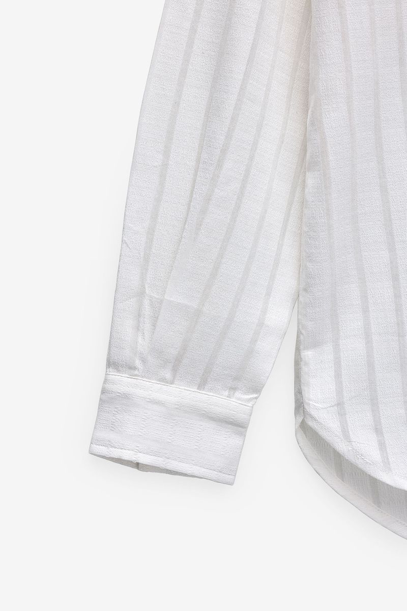 CAMISA COM RISCAS DE FANTASIA