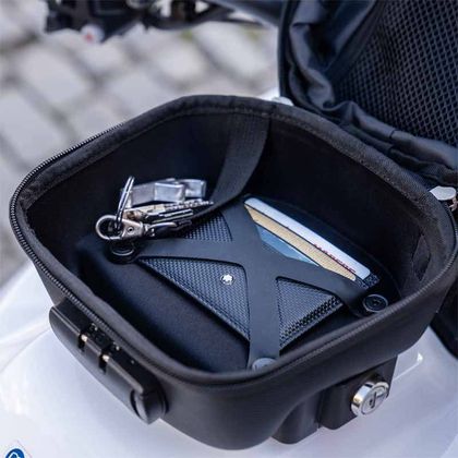 Sacoche réservoir Shad E03CL PRO Click system (3 à 4 litres) Universel - Noir