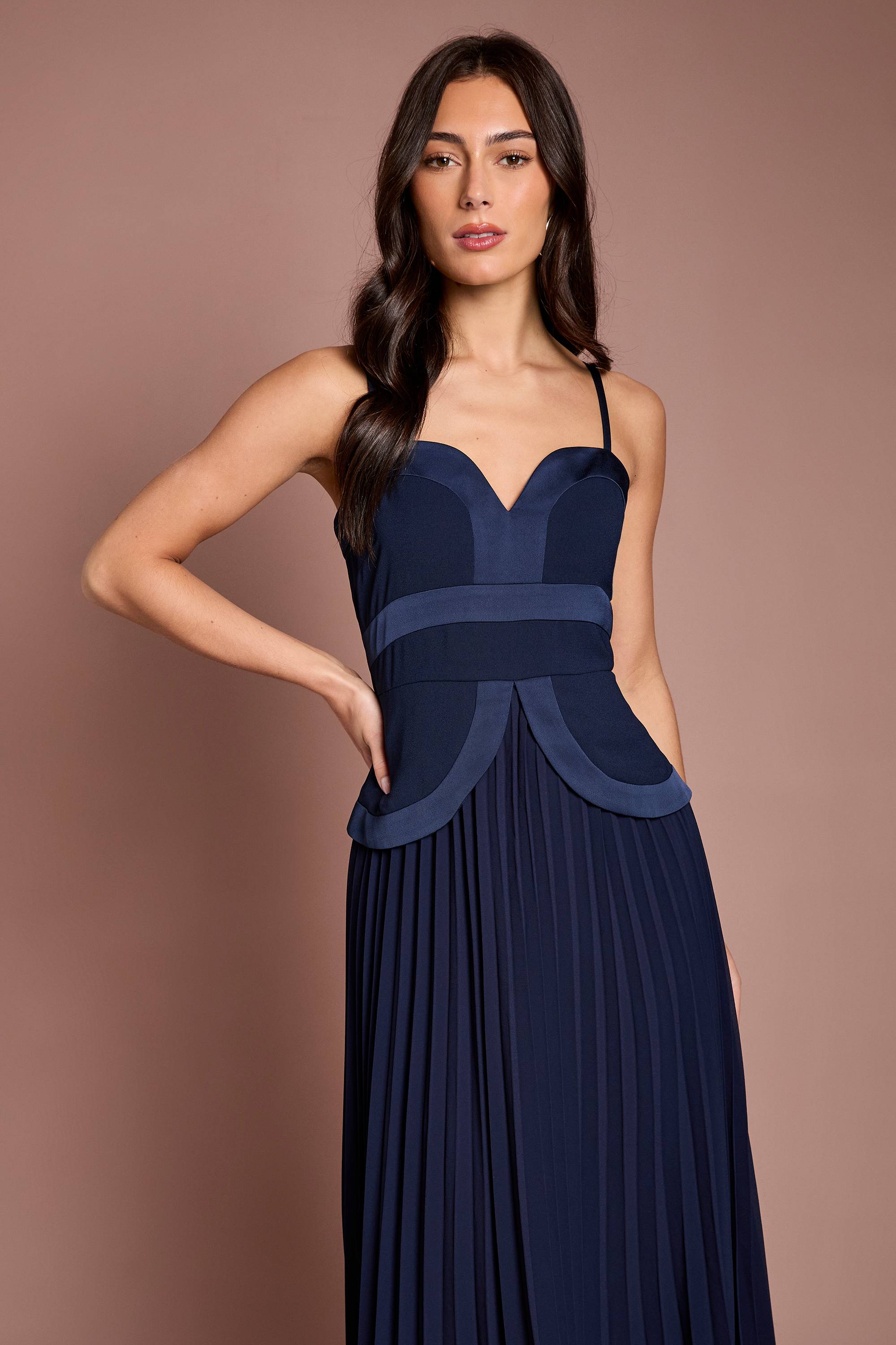 Coast Robe Longue En Crêpe À Bretelles