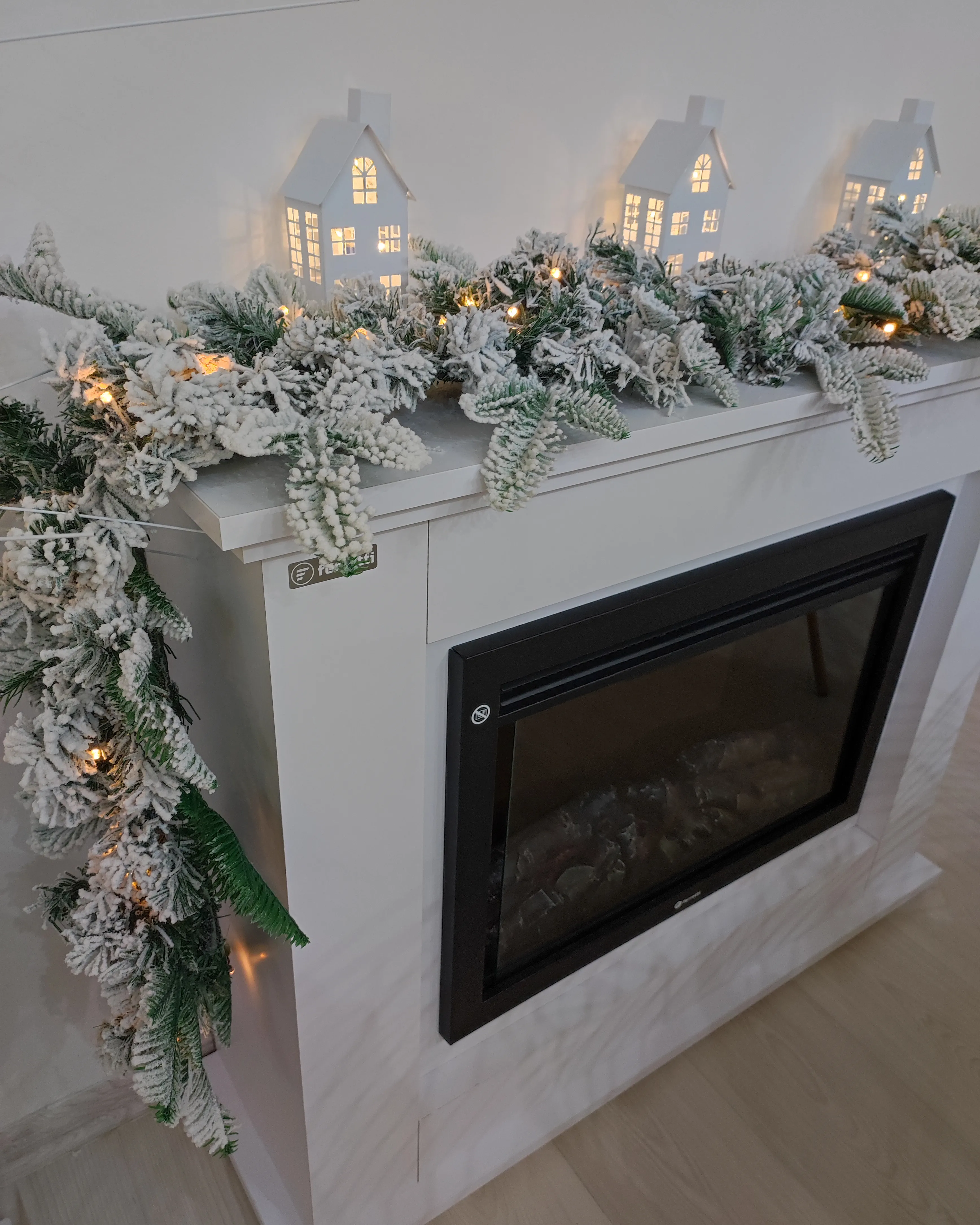 Besneeuwde kerstguirlande LED SUNDO 180 cm Wit