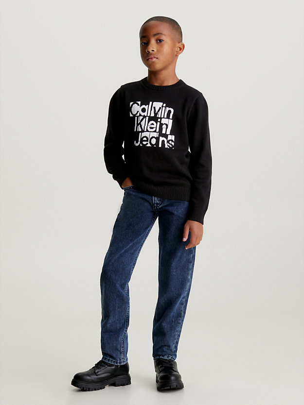 Calça jeans reta de cintura média