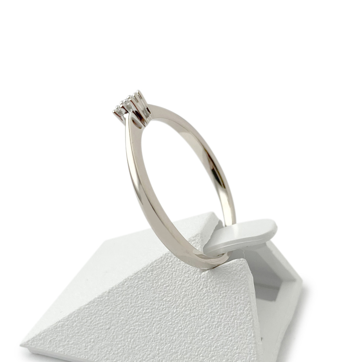 Bague d'occasion or 750 blanc diamants
