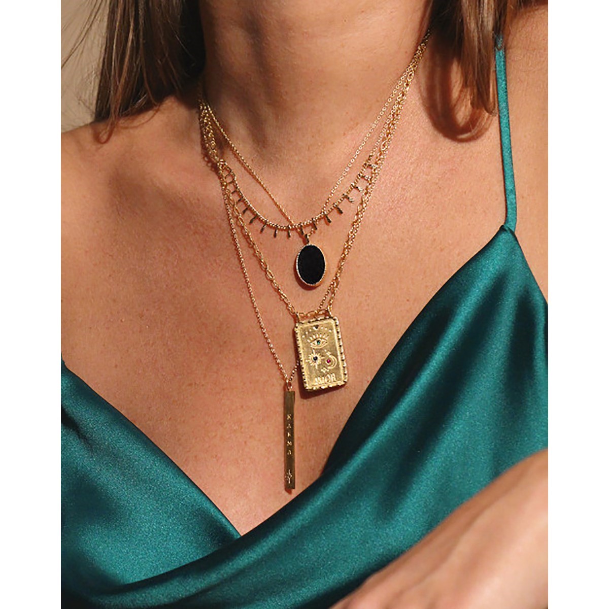 Collier chaine maille classique médaillon plaque zircons multicolore BUENA VENTURA