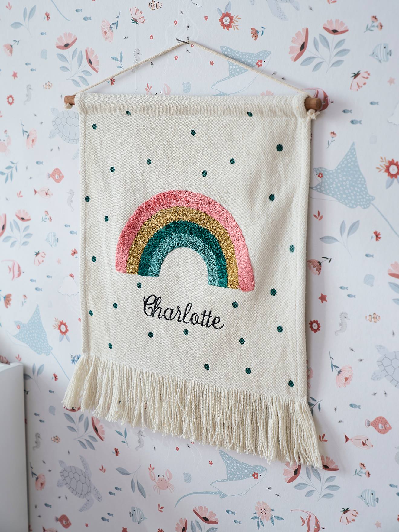Mural de parede personalizável em branco, tamanho médio, liso, com estampa de arco-íris.