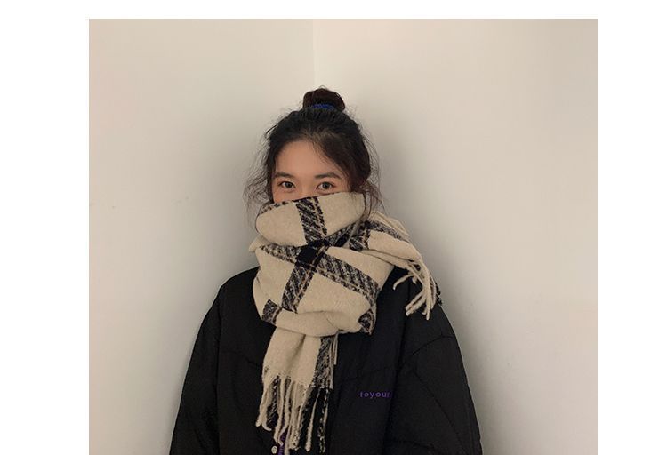Hyeeun - Geruite sjaal met franjes