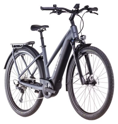 VTC Électrique Cube Touring Hybrid Pro 625 Trapeze Shimano Cues 11V 625 Wh 700 mm Gris Metallic 2025