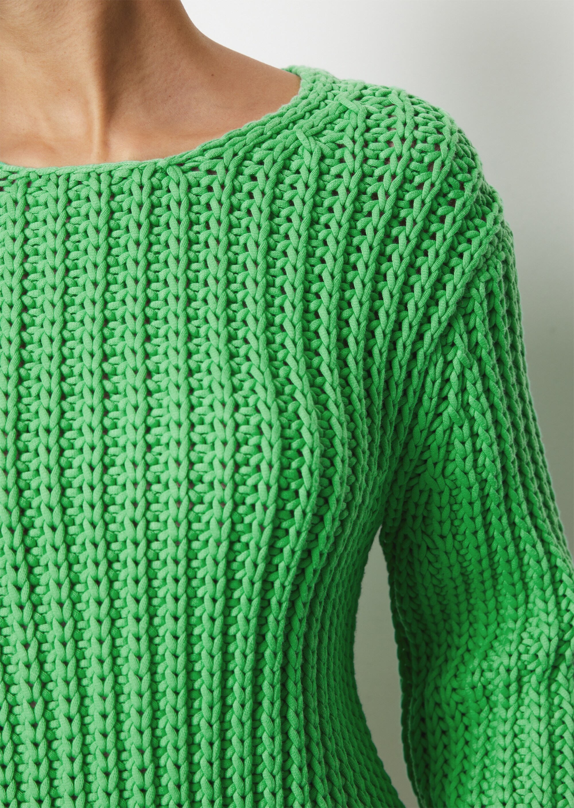 Pullover looseaus Bändchengarn gestrickt