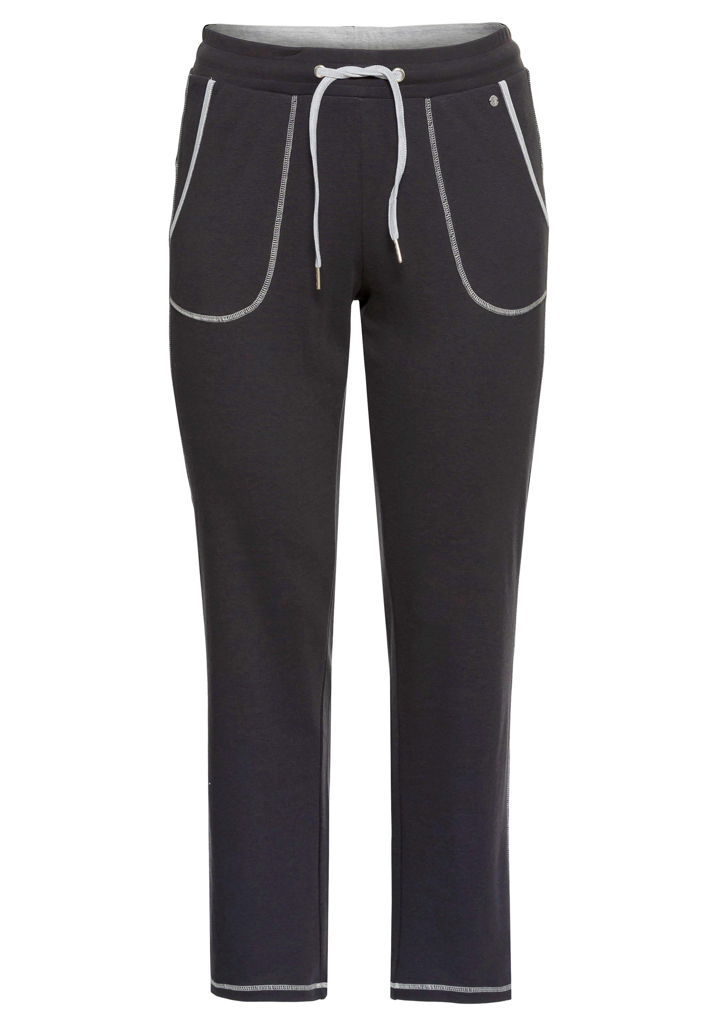 Relaxhose mit Kontrastnähten, in gerader Form