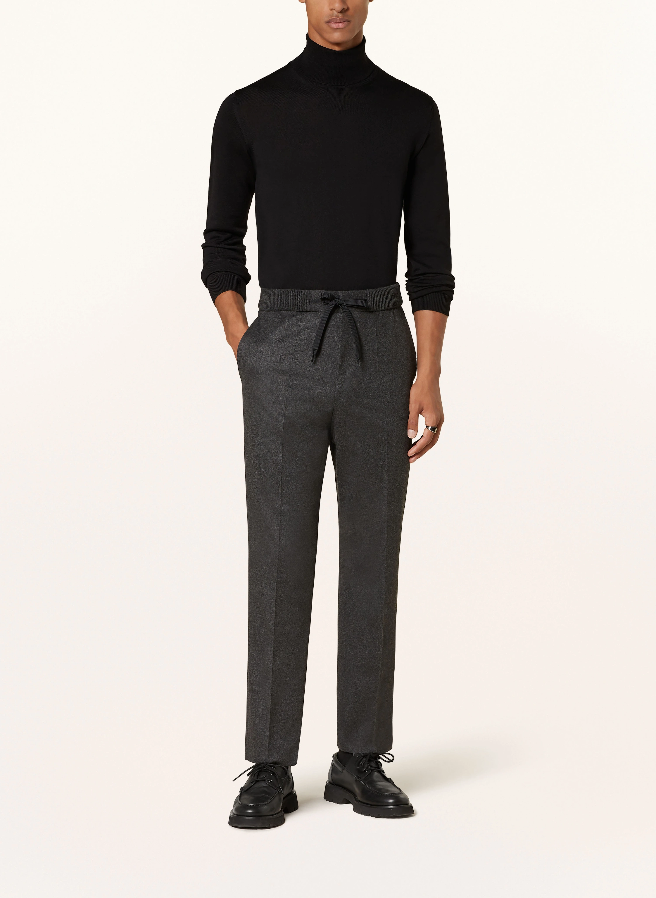 HUGO Hose HOWIE232X im Jogging-Stil Slim Fit
