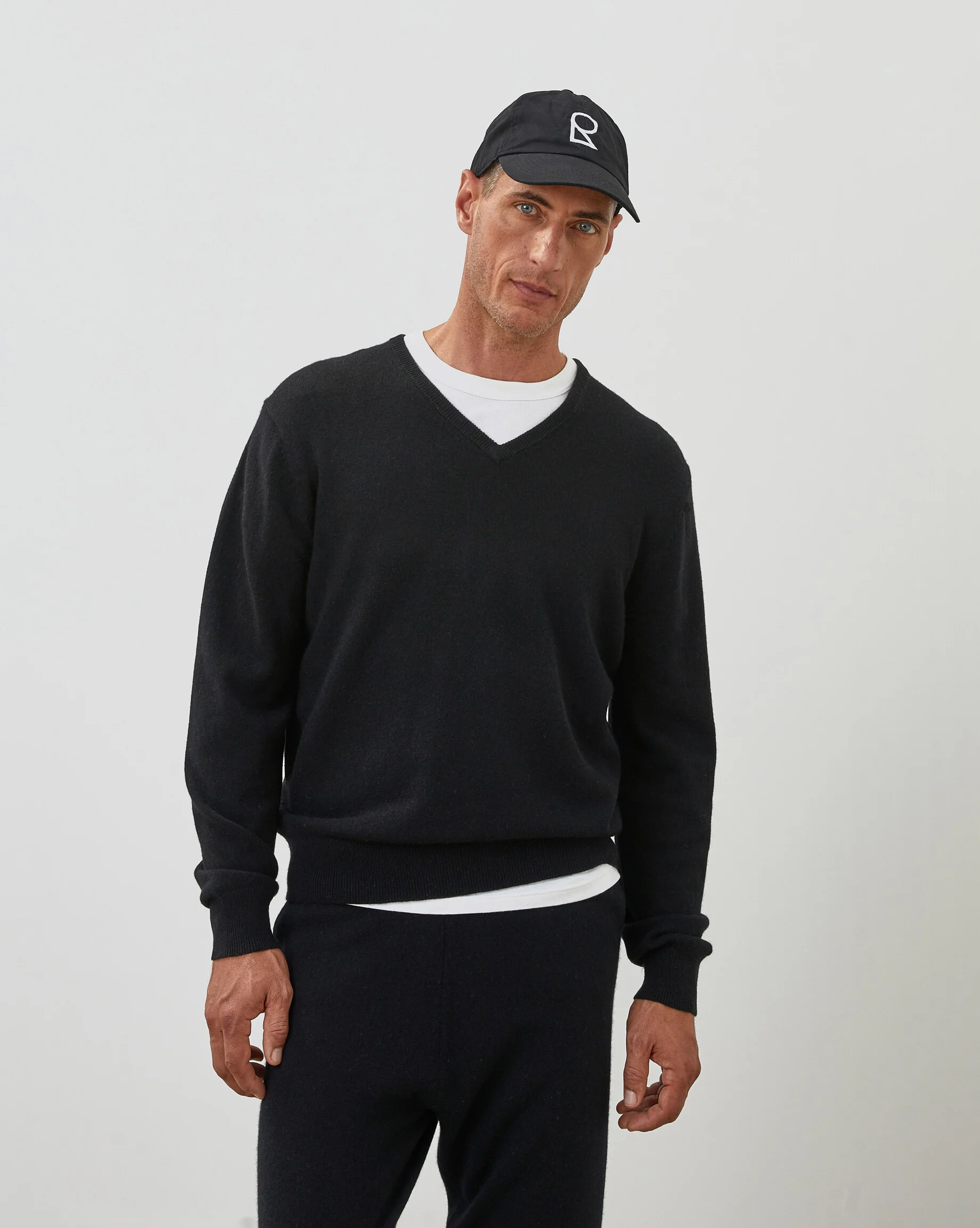 Pull homme col v en cachemire 2 fils | Noir