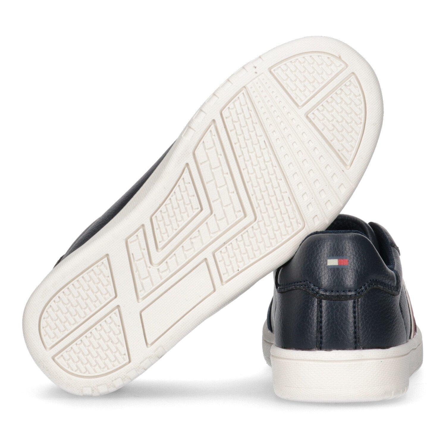 Tommy Hilfiger Flag Low Cut Trainers Juniors
