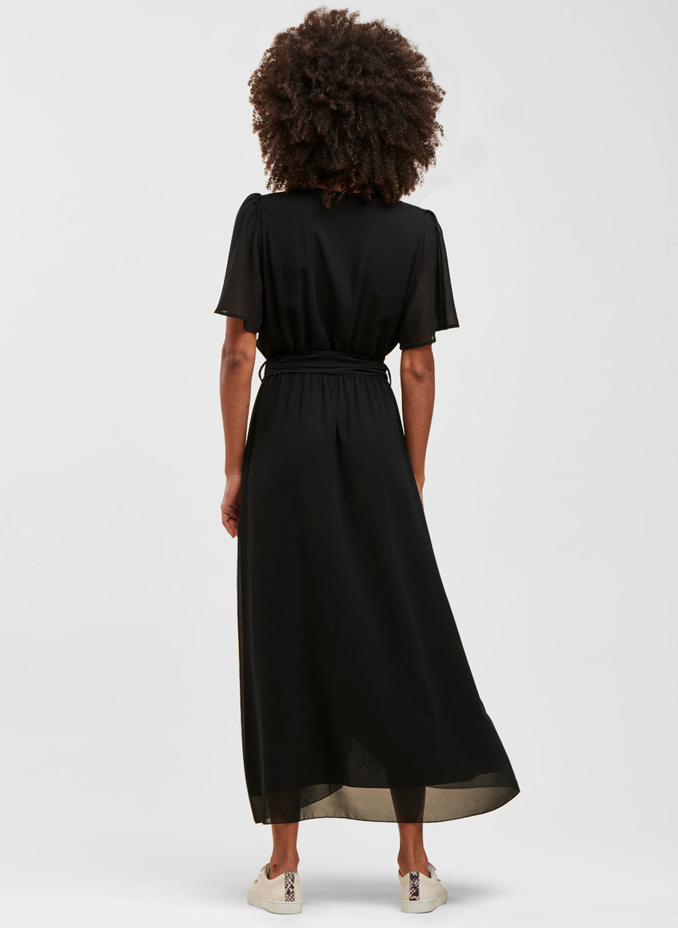 Robe longue col V ceinturée | Noir