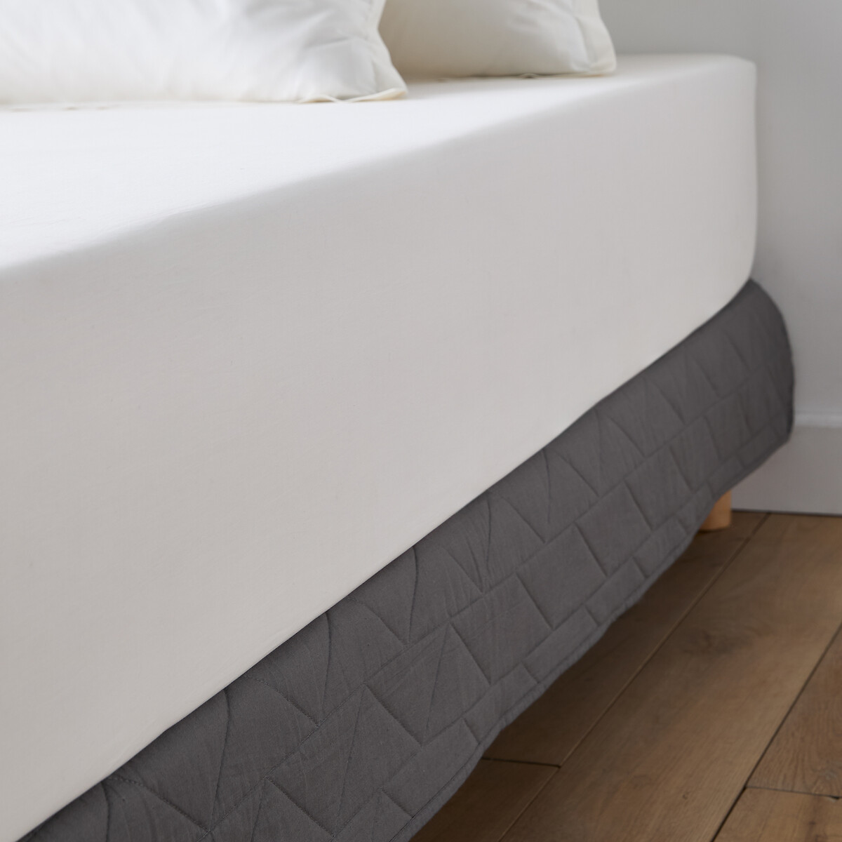 LA REDOUTE INTERIEURS<br>Grade de cama acolchoada Zig-Zag Scenario