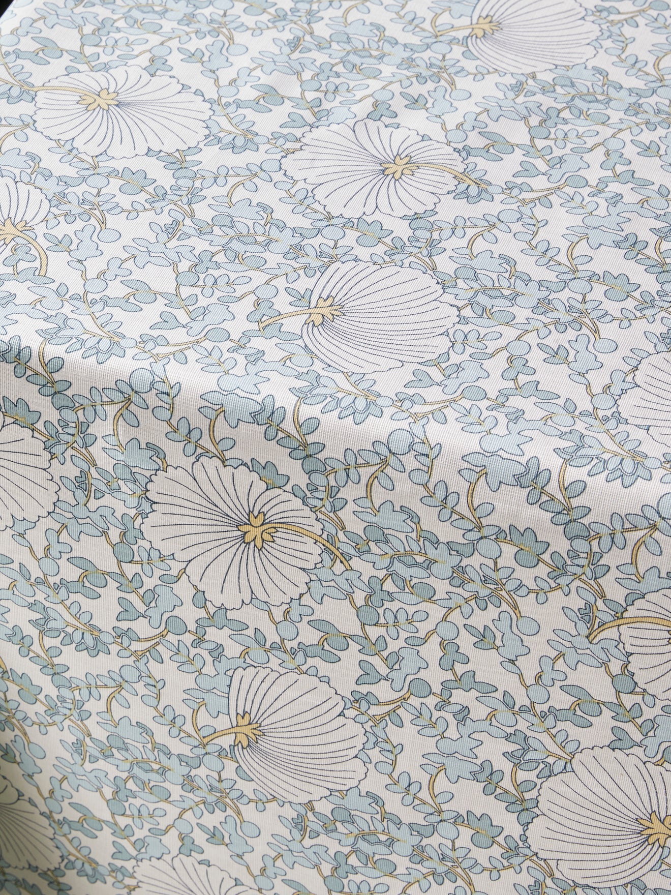 Nappe fleurie en coton enduit
