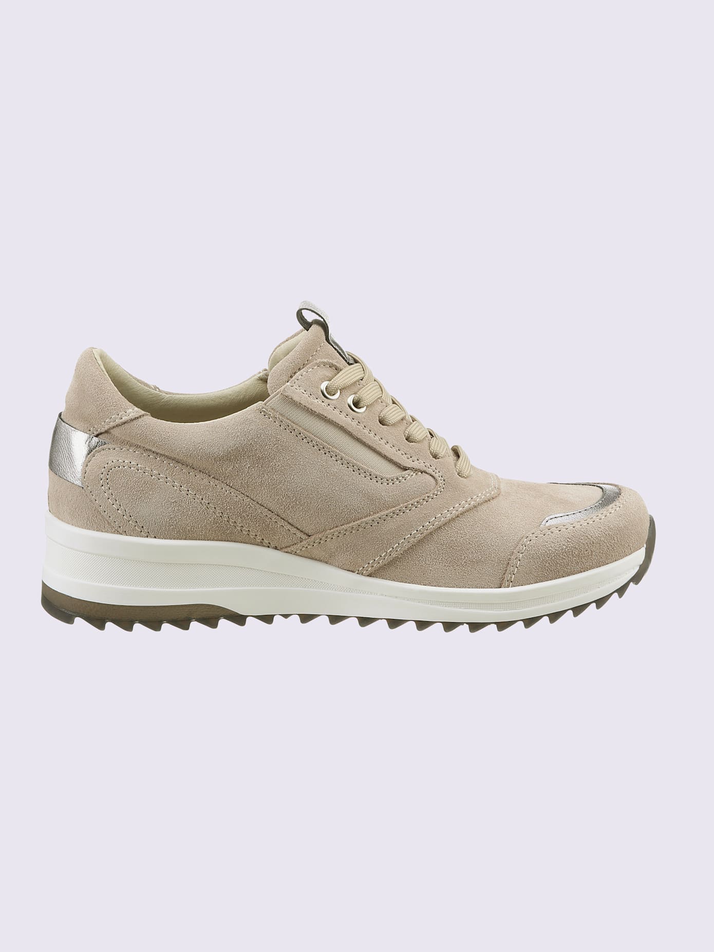 Baskets cuir velours de vache.