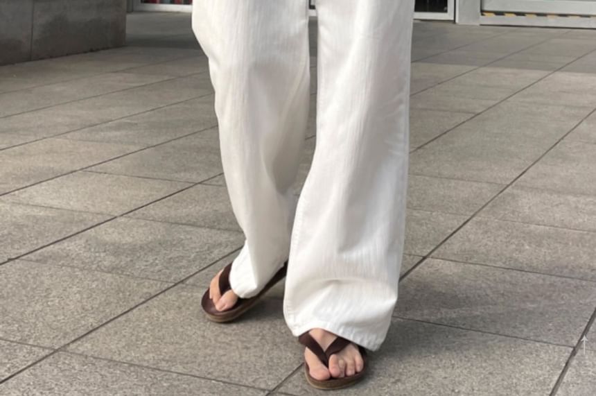 SeoulPop - Rechte broek met middelhoge taille en effen pijpen