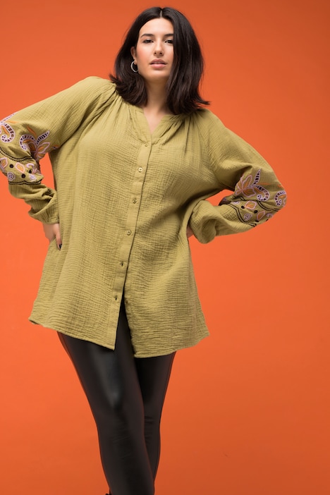 Musselin-Bluse, oversized, Tunika-Ausschnitt, Stickereien