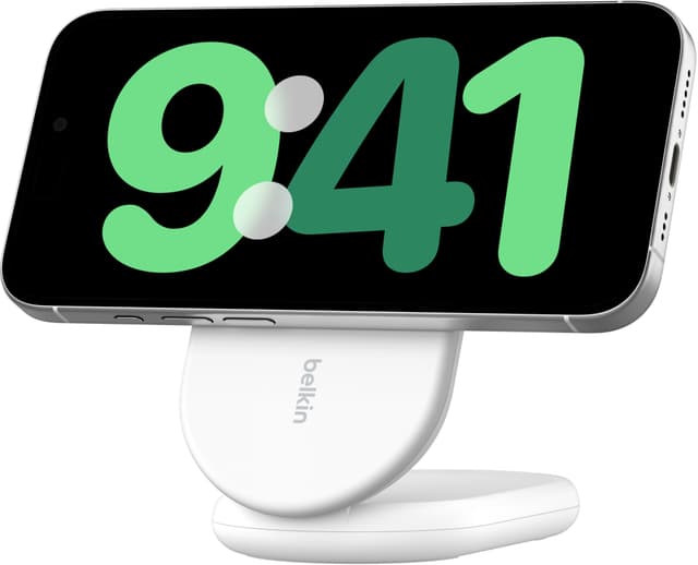 Belkin BoostCharge Qi2 magnetisk foldbar opladningsstander (hvid)