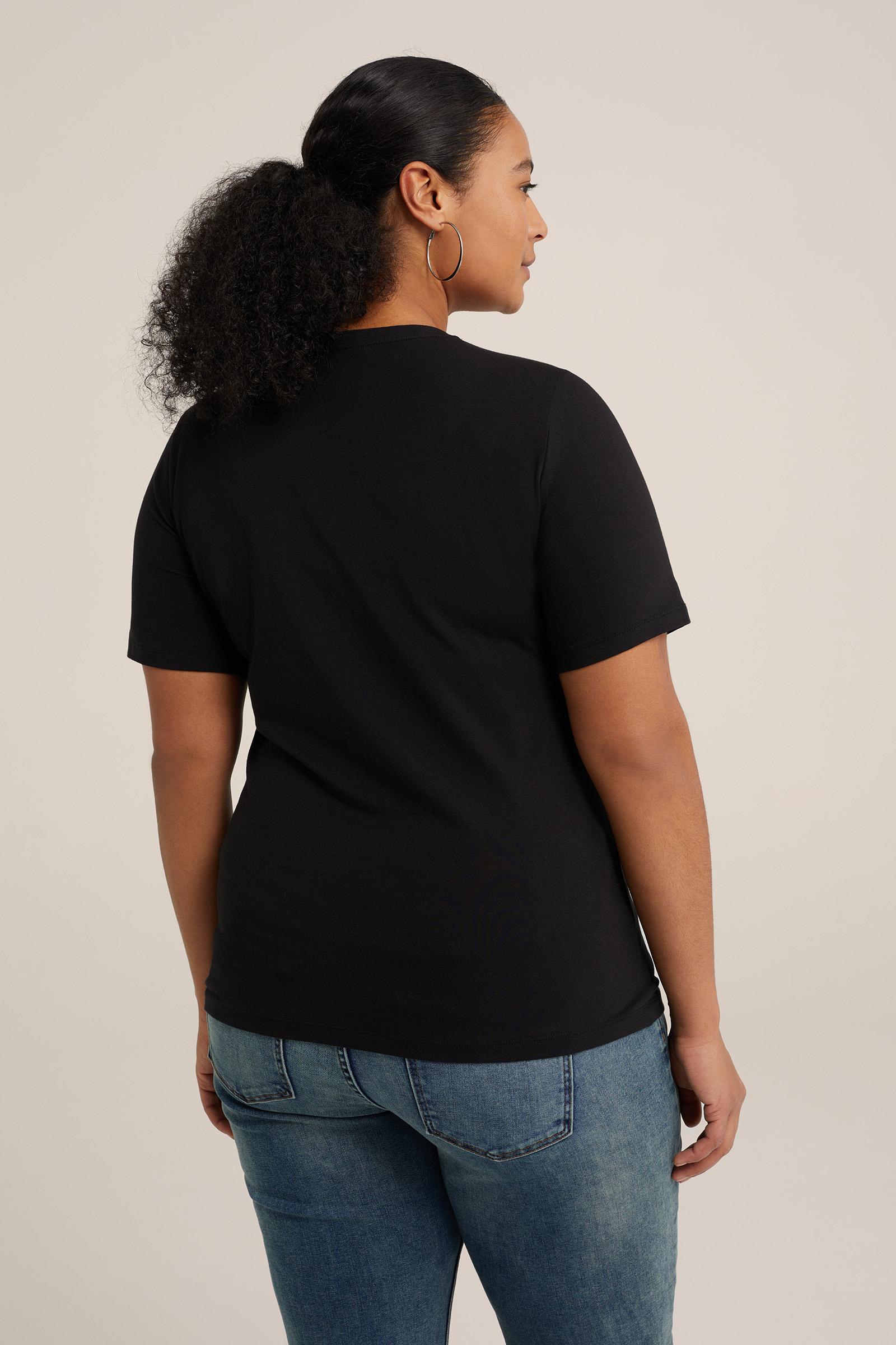 T-shirt met V-hals - Curve WE Fashion Zwart