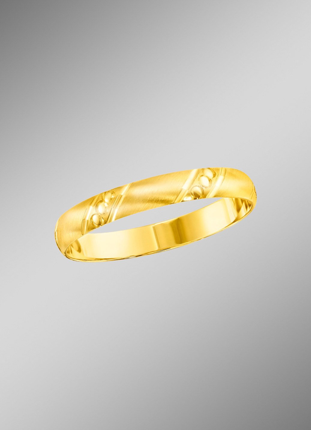 Schicker Trauring mit mattierter Ringschiene