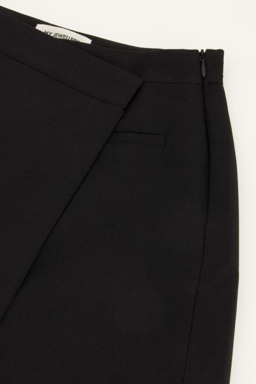 Zwarte skort met overslag