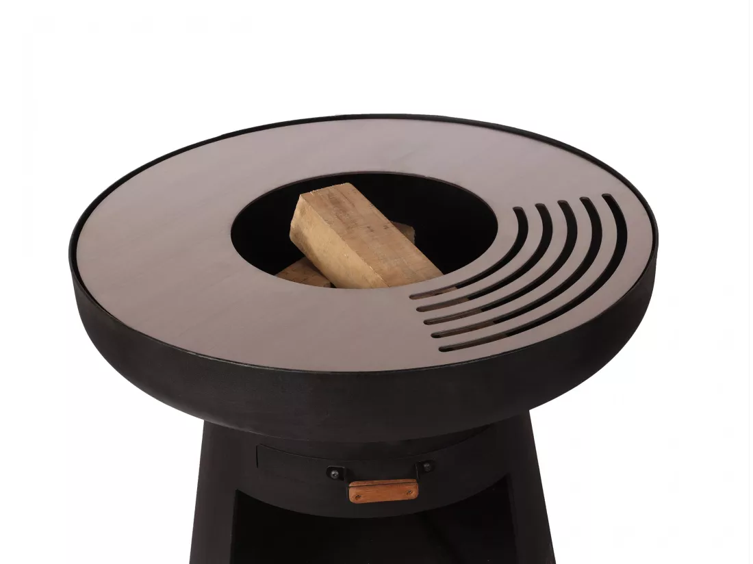 Barbecue rond avec plaque d'acier ronde et grille