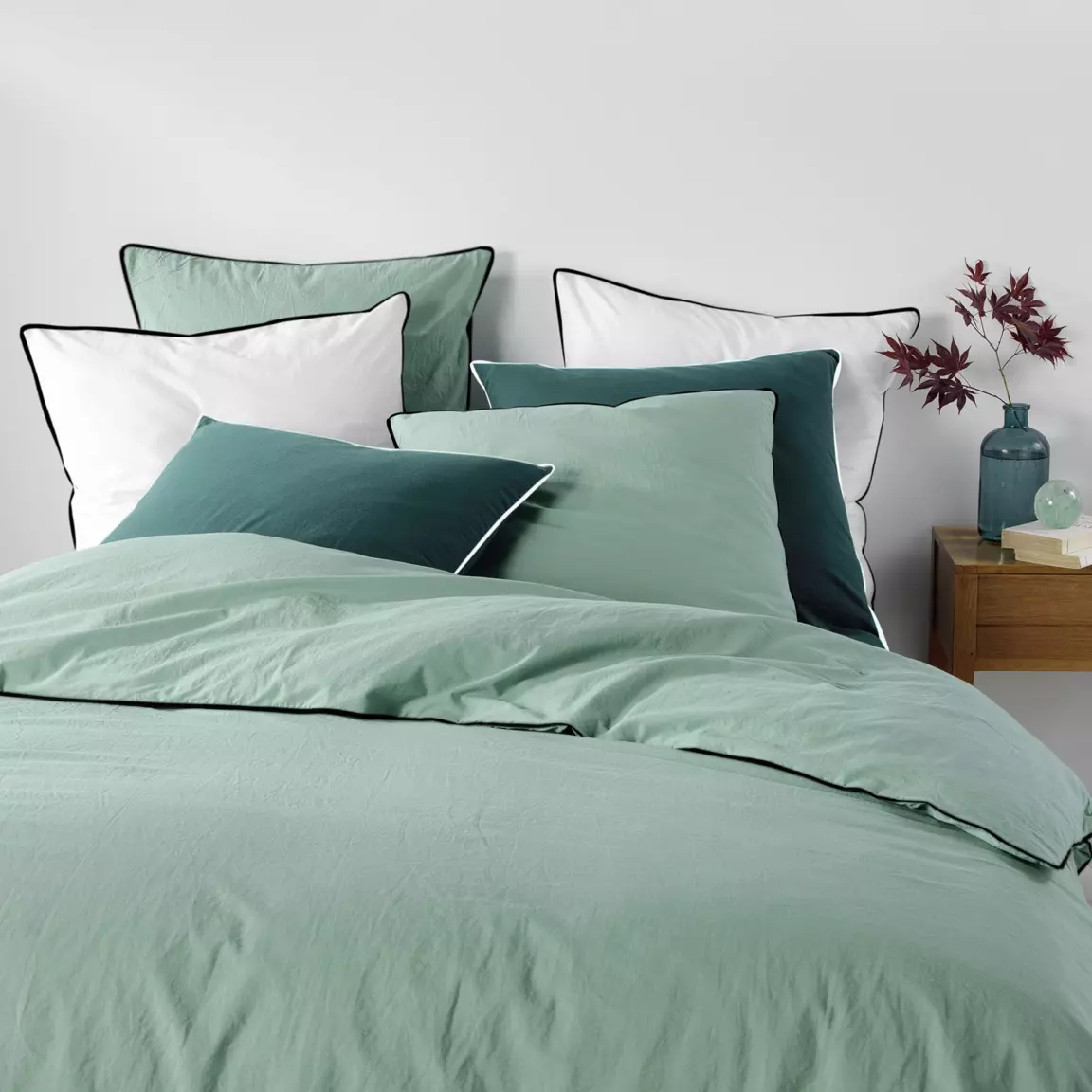 Housse de couette et deux taies coton lavé (260 x 240 cm) Linette Vert sauge