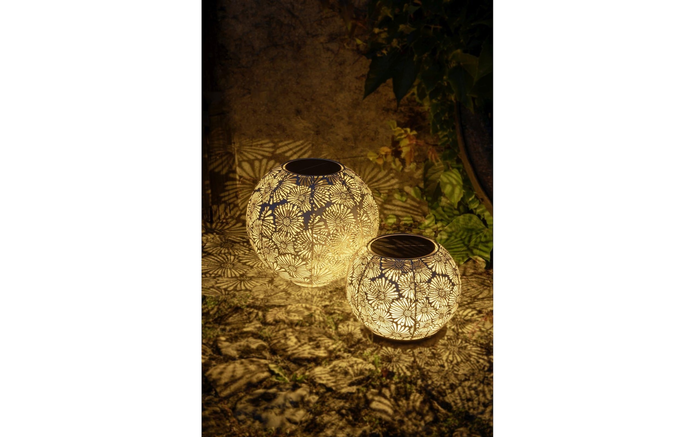 STT Laterne »Antic Globe Blossom 22 cm« Dekorative Solar-Aussenleuchte mit Blüten-Design