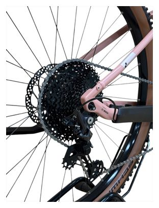 Produit reconditionné . Cube Reaction Hybrid Pro 625 Shimano Deore 2024 . VTT électrique . Cube . très bon état
