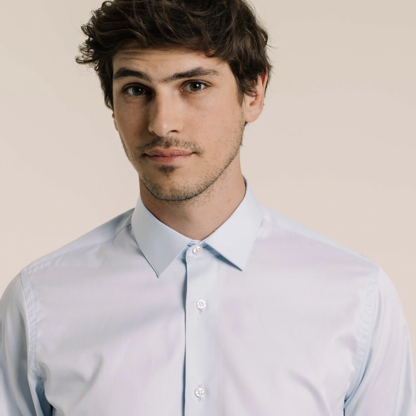Fitted shirt in sky blue double twisted twill