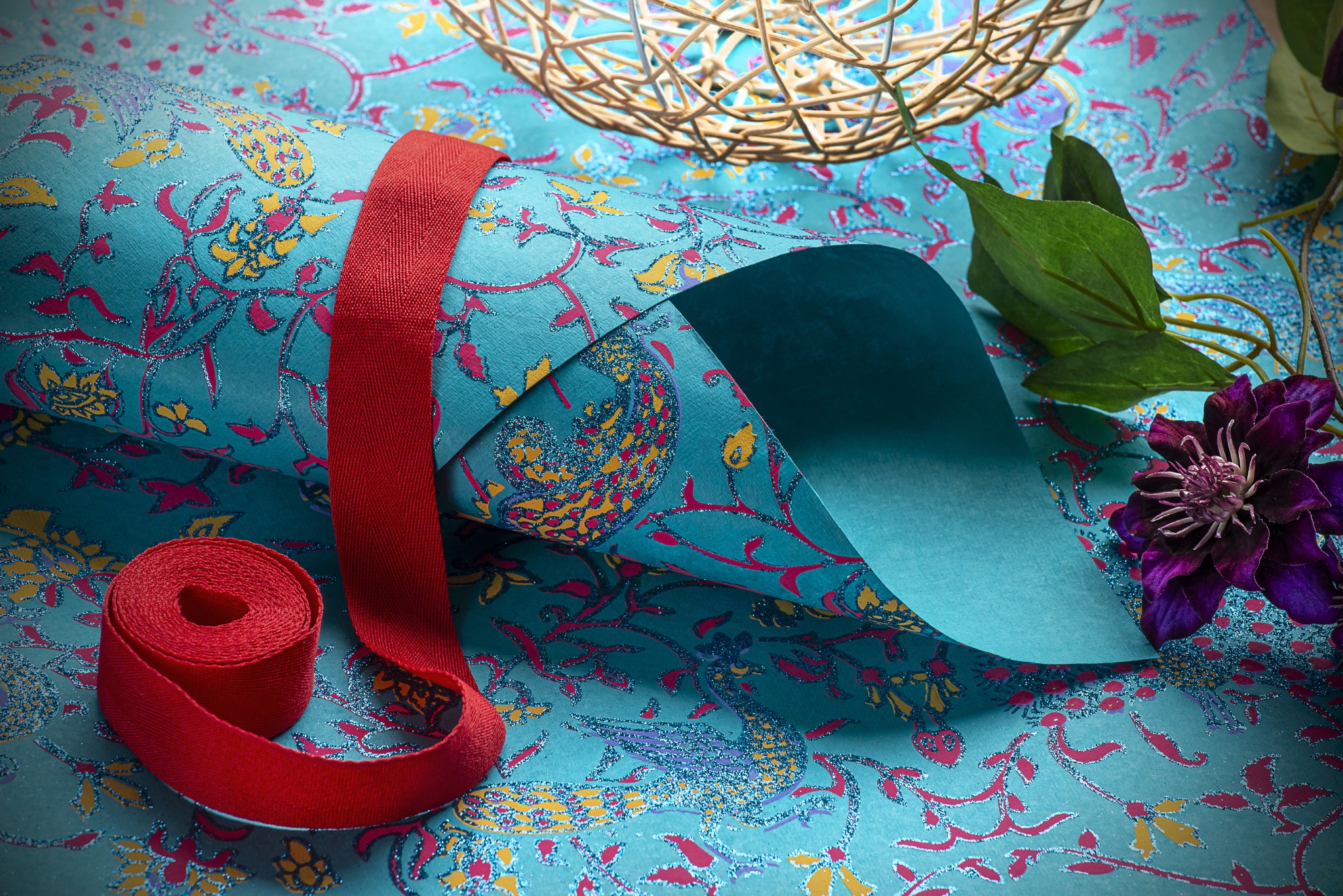 Geschenkpapier 'Pfauen', blau, multicolor, B 70 cm, L 50 cm günstig bestellen