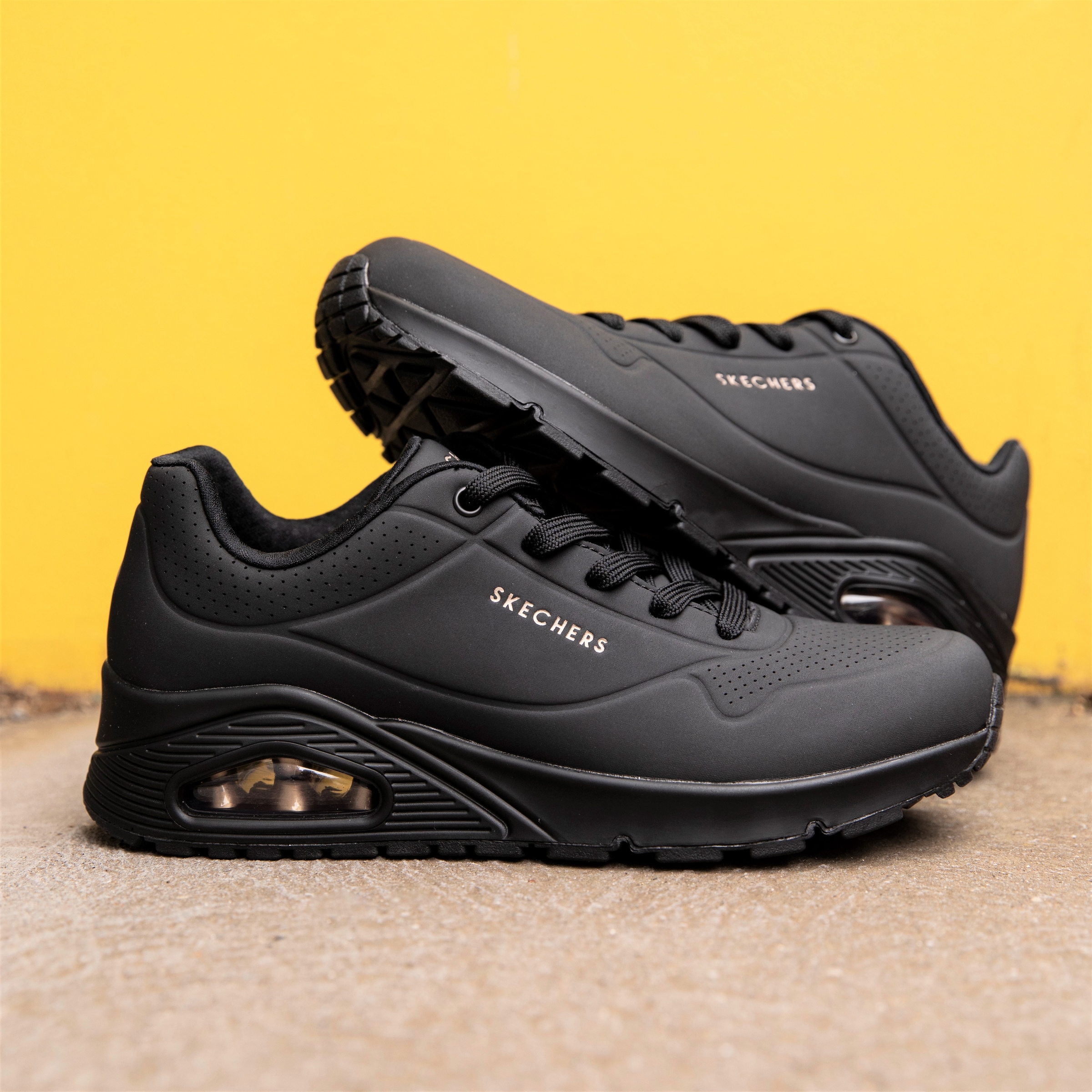 Skechers Wedgesneaker »Uno - Stand on Air«  Freizeitschuh, Halbschuh, Schnürschuh mit feiner Perforation