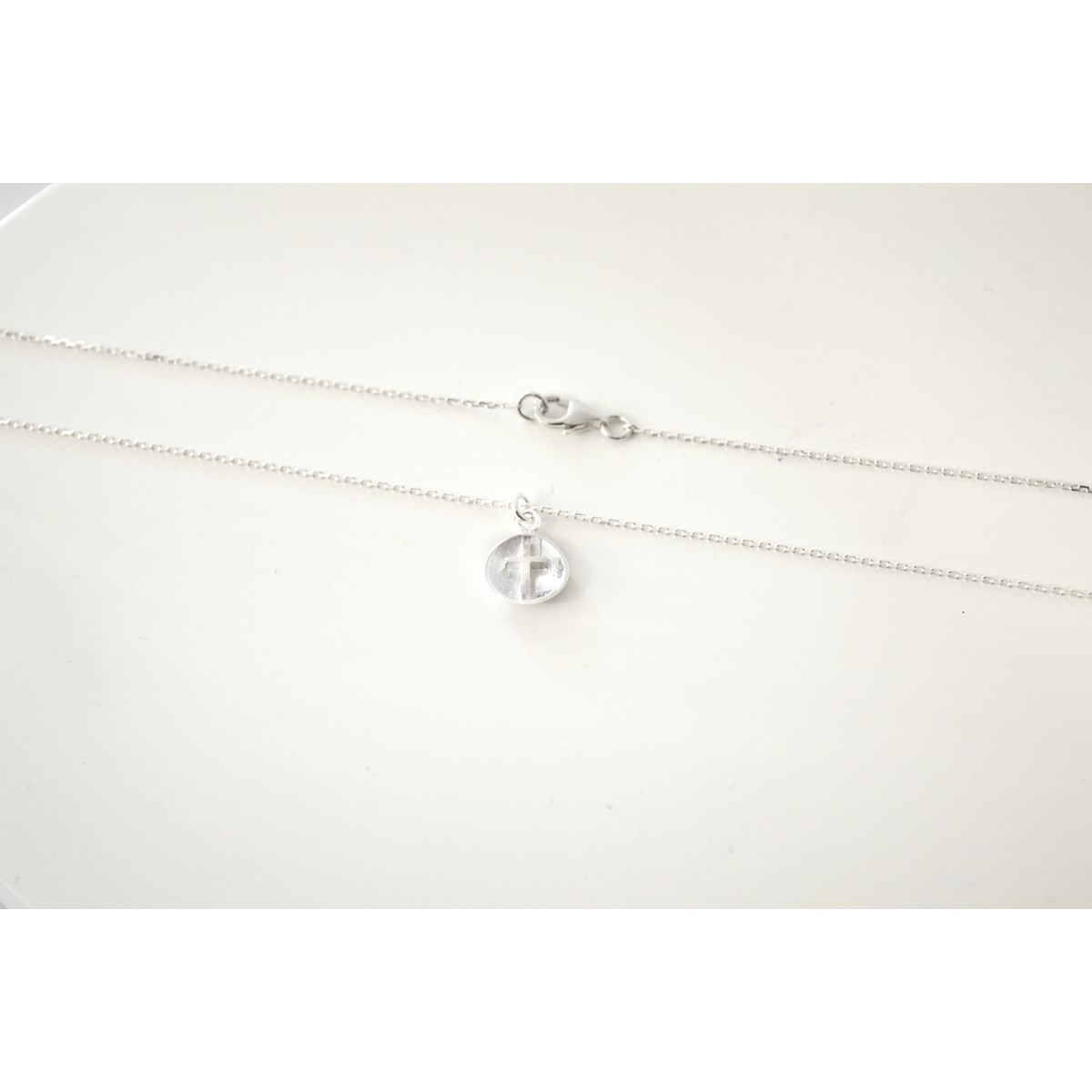 Collier délicat minimaliste médaille croix  argent 925