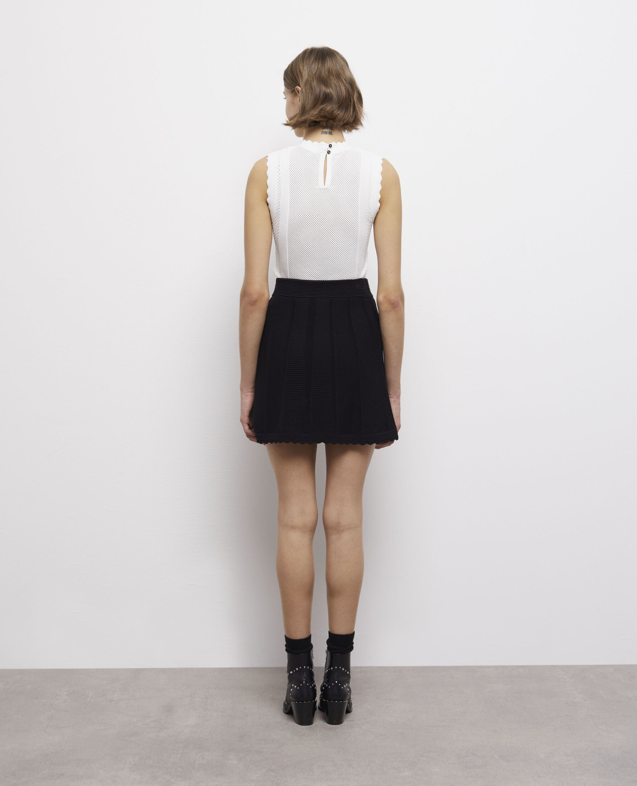 Jupe courte noire en maille