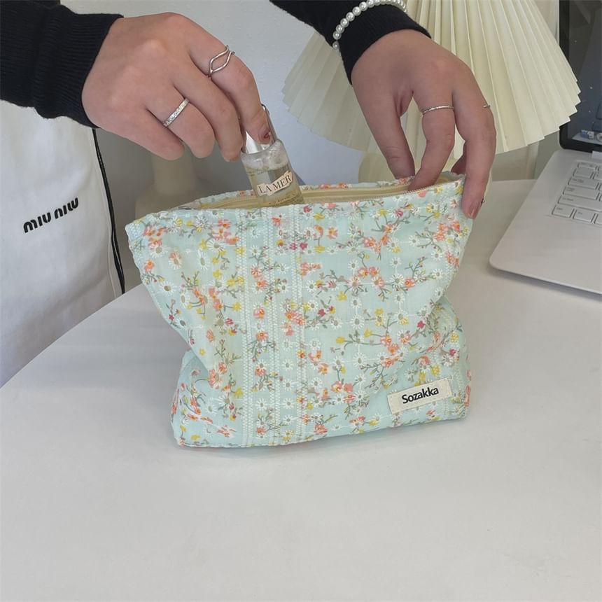 Bitabis - Make-uptas van bloemenstof
