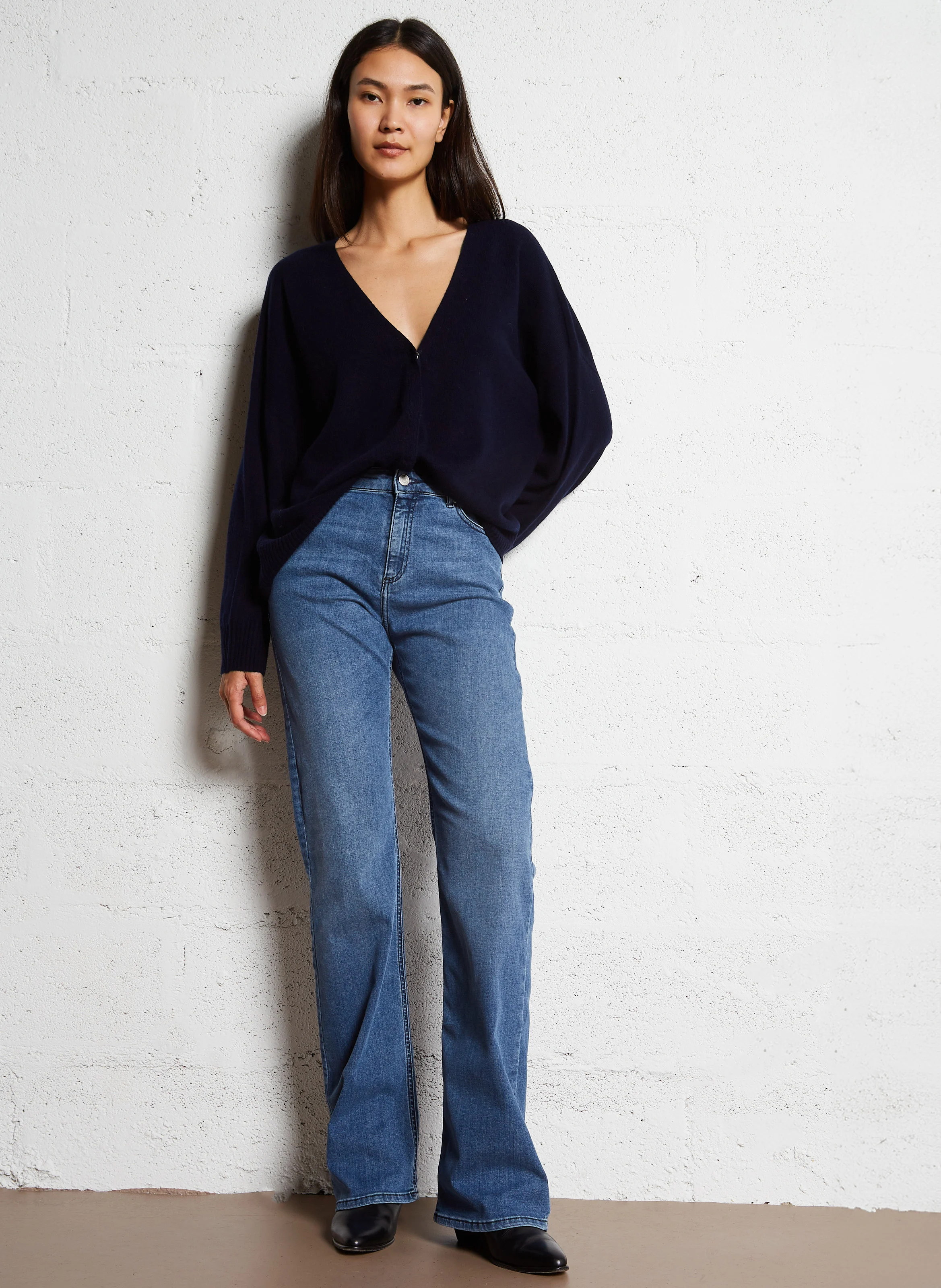 YSEULT - Gilet oversize col V en laine | Bleu